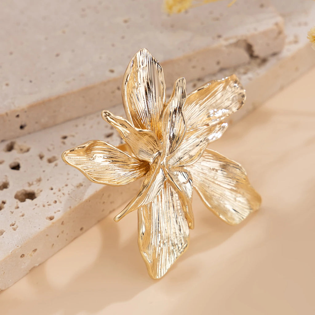 Ingemark Unique Exaggerated Large Petal Flower Rings for Women